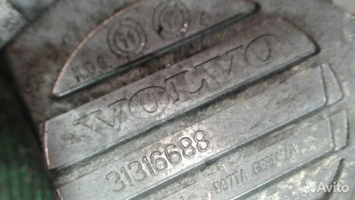 Насос вакуумный Volvo S60 2010, 2013