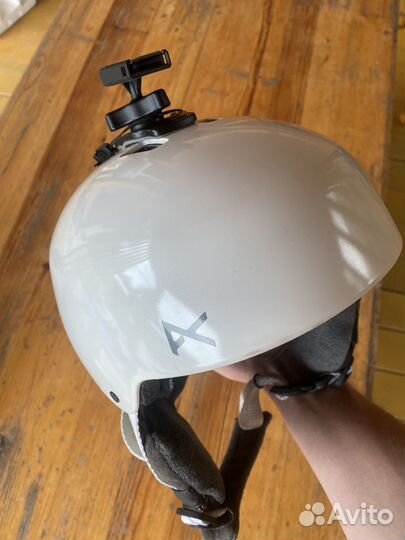 Шлем горнолыжный anon