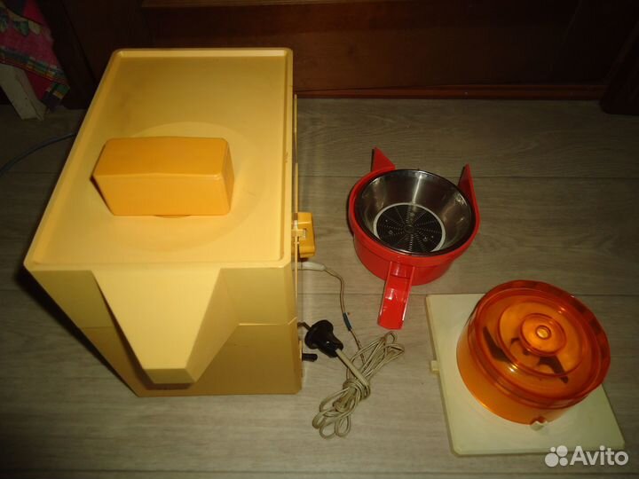 Кухонная машина Страуме-3