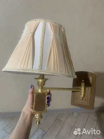 Лампа настенная