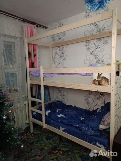 Двухъярусная кровать