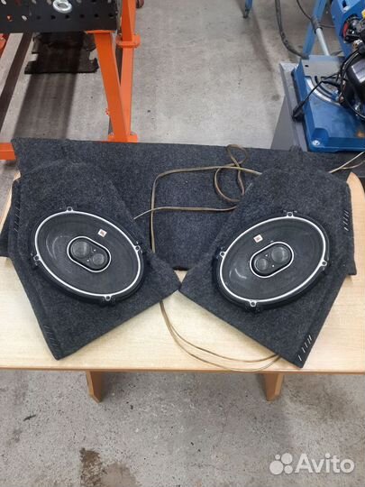 Колонки JBL