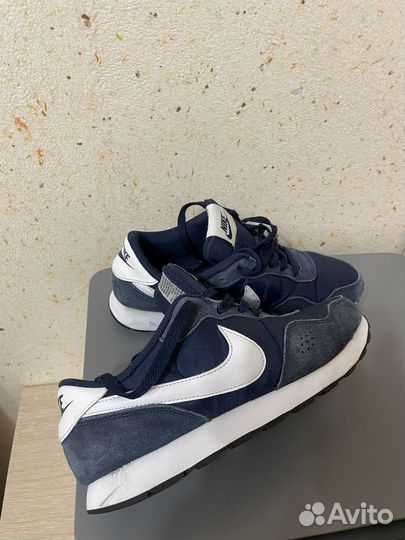 Кроссовки nike р37,5