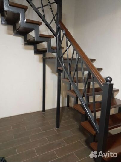 Изготовление лестниц на металлокаркасе