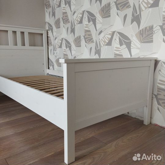Кровать б/у IKEA Хемнэс