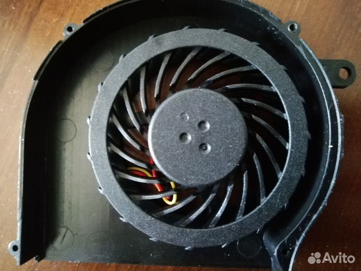 Продаю вентилятор системы охлаждения на ноутбук HP