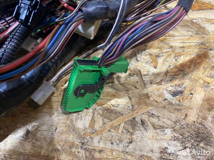 Подторпедная проводка Ваз Калина универсал 1.4 16