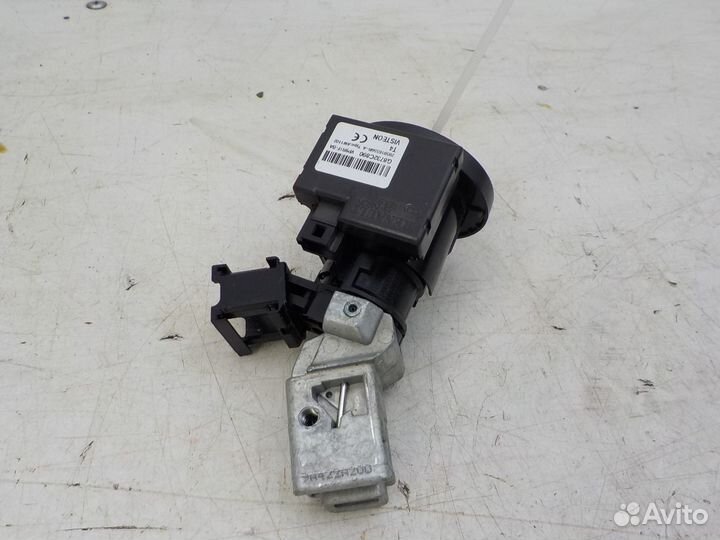 Замок зажигания Renault Sandero 2018