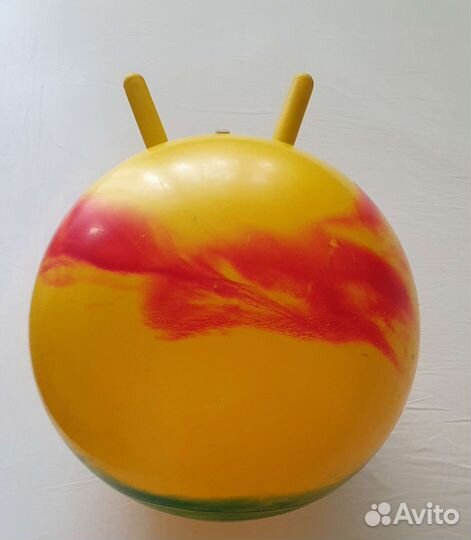 Мяч прыгун с рожками d - 60 см