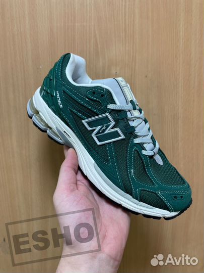 New Balance 1906R