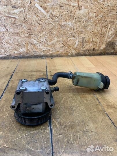 Насос гидроусилителя руля Ford Focus 2 shda 2008