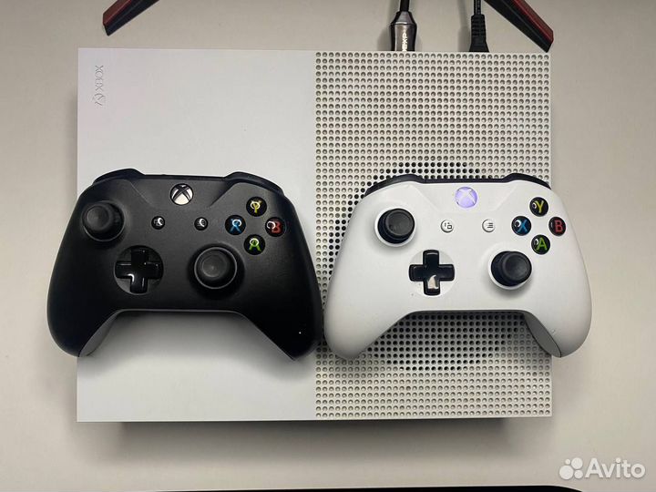 Консоль Xbox One S