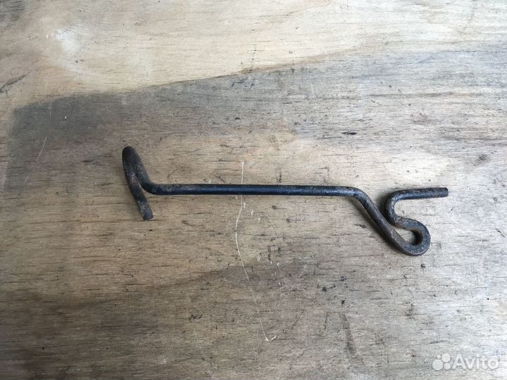 Кронштейн трубки гур Audi 80 B3 Ауди