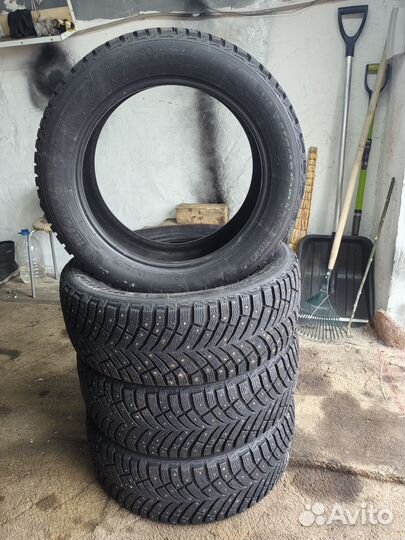 Michelin X-Ice North 4 215/55 R17 98T