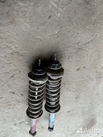 Volkswagen polo 3 задние стойки