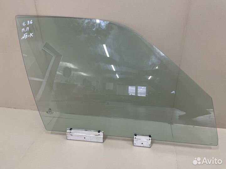 Стекло двери BMW 3 E36