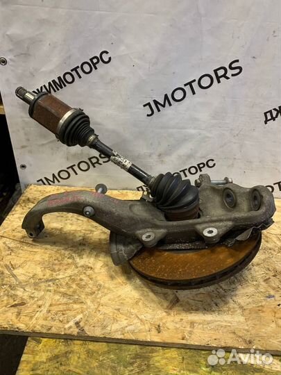 Кулак поворотный передний левый BMW X5 E70