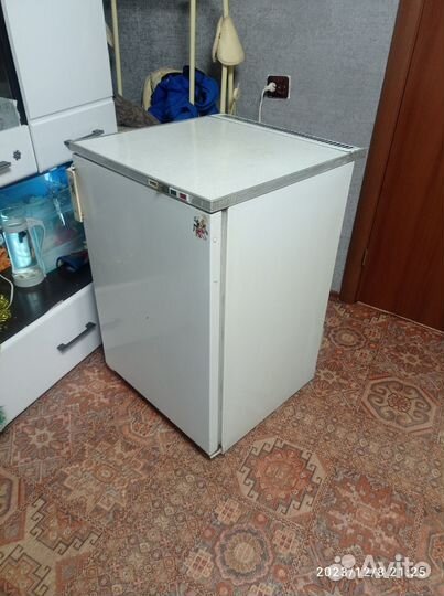 Отличная морозилка Бирюса
