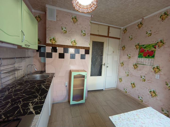 2-к. квартира, 50 м², 3/5 эт.