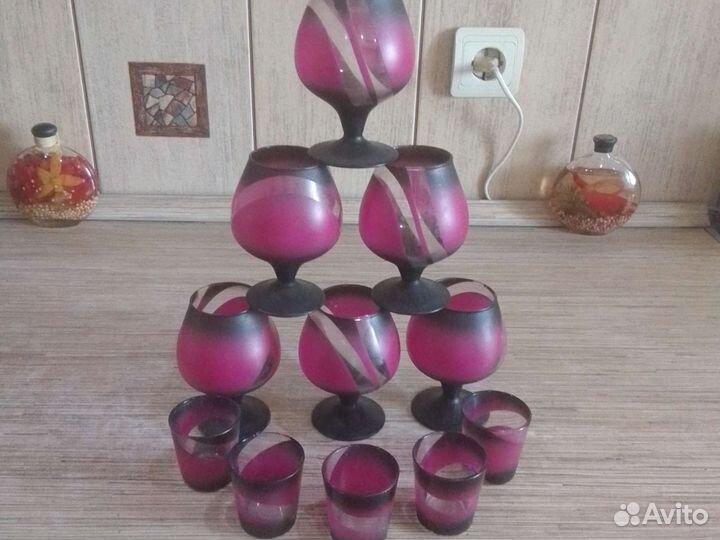 Набор фужеров и рюмок