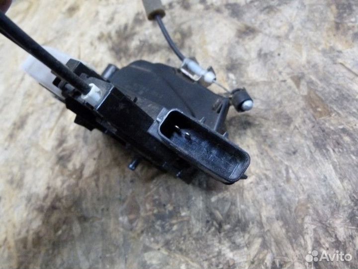 Замок двери задней левой Nissan Almera (G15) 2013