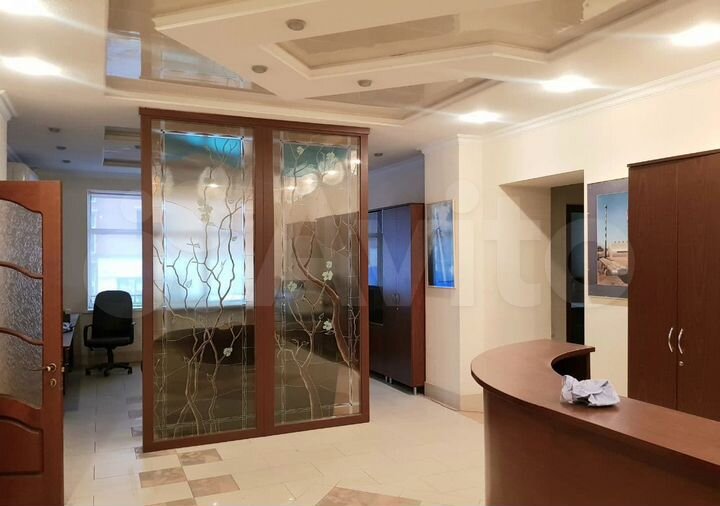 Офис с мебелью, 330 м²