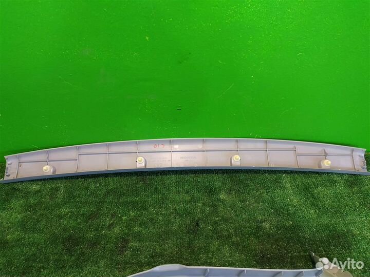 Обшивка крышки багажника Honda FR-V (BE1) 2006