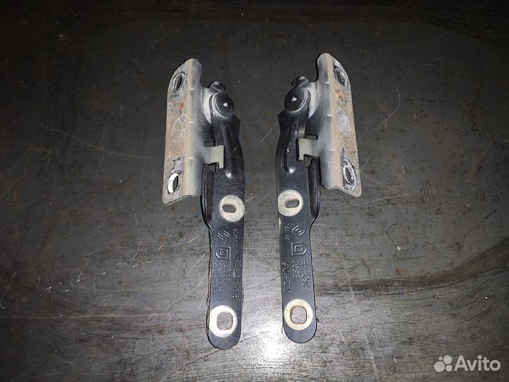 Петли капота Renault Logsn 1 2005-2014г