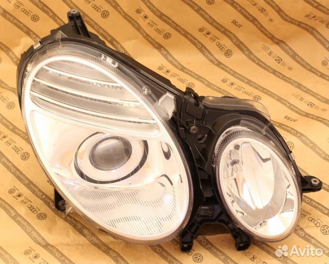 Фара правая mercedes E W211 рест 06-08 BI-xenon