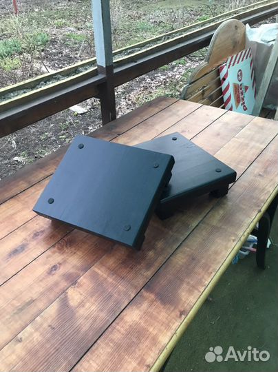 Подставка под акустику 250х300х80