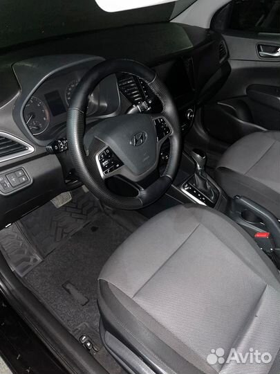 Hyundai Solaris 1.6 AT, 2017, битый, 200 009 км