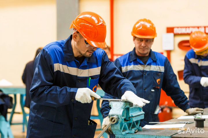 Слесарь ремонтник на производство с опытом