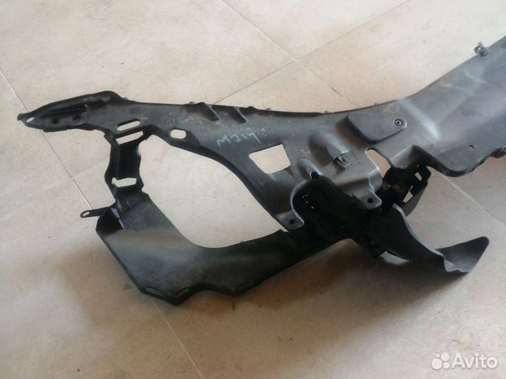 Передний панель на Volvo S 60 2