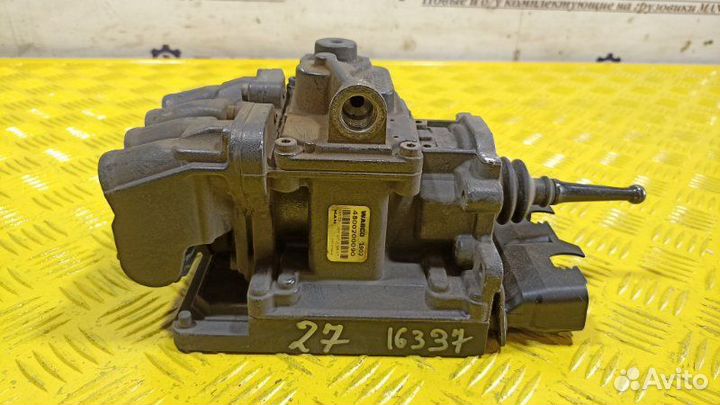 Главный тормозной кран Man Tgl