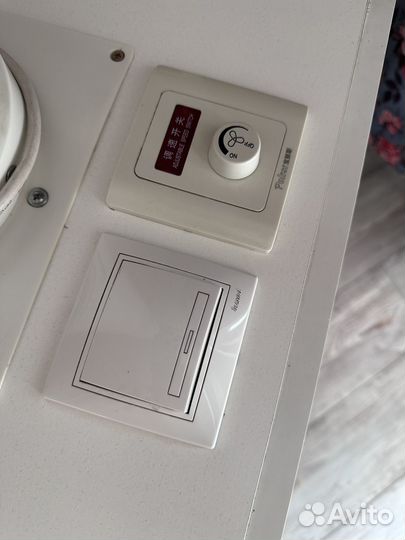 Маникюрная вытяжка напольная