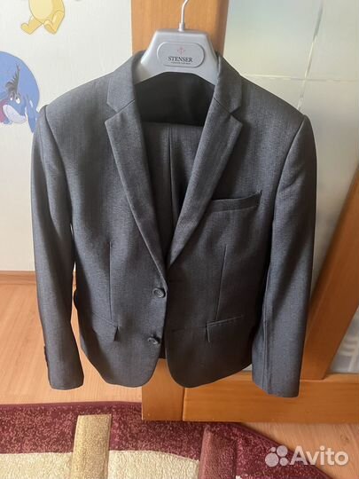 Продам школьный костюм Stenser