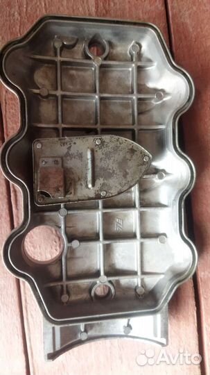 Клапанная крышка сеаз 11116