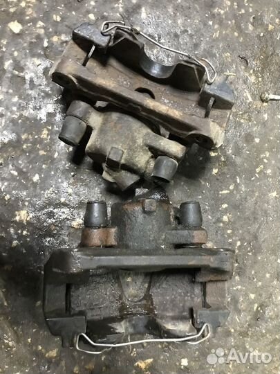 Передний суппорт Renault Megane 2