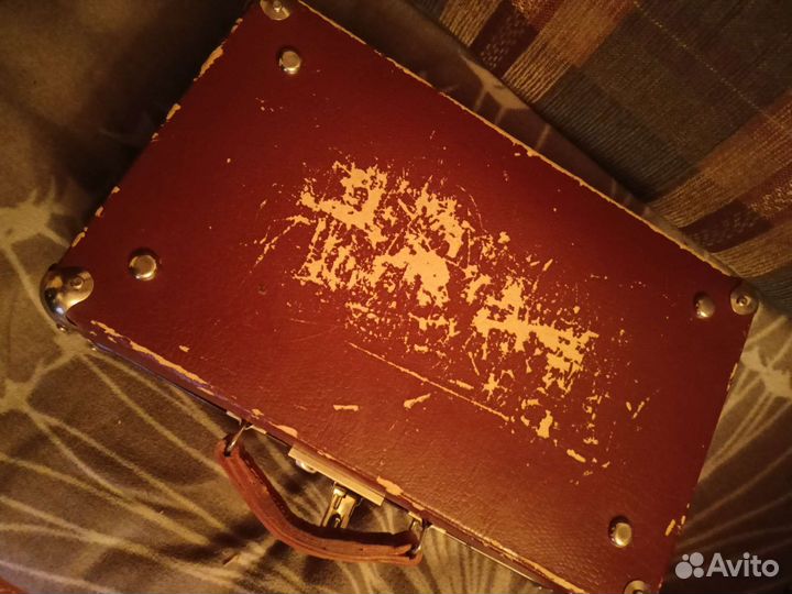 Ретро чемодан