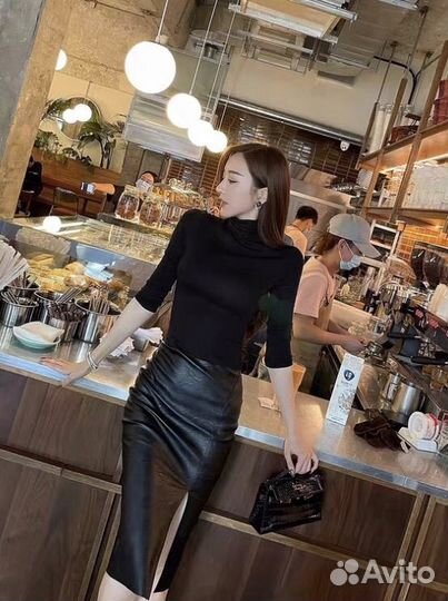 Кожаная юбка черная