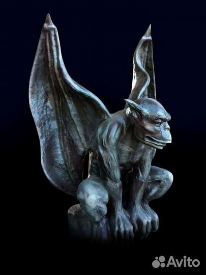 Горгулья перед взлетом-креативная скульптура