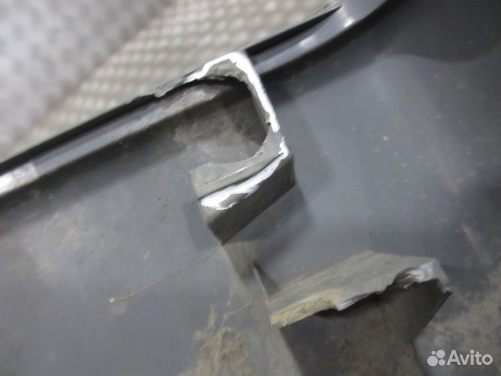 Накладка крыла правая Mercedes-Benz A9438800236