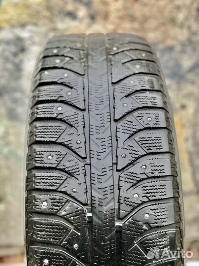 Bridgestone Ice Cruiser 7000 225/65 R17 106T