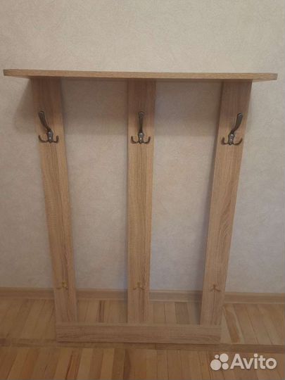Вешалка в прихожую