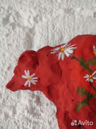 Скульптура на стену Красный медведь