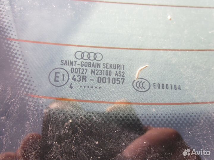 Audi A4 B6 стекло заднее