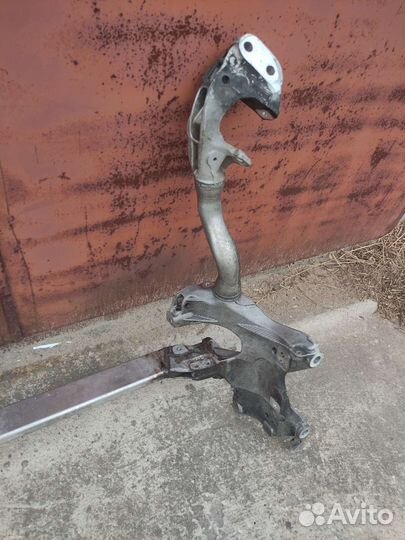 Подрамник Ауди А4 Б8