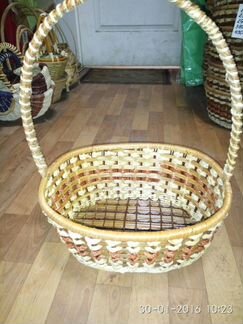 Корзины плетеные для новогодних подарков