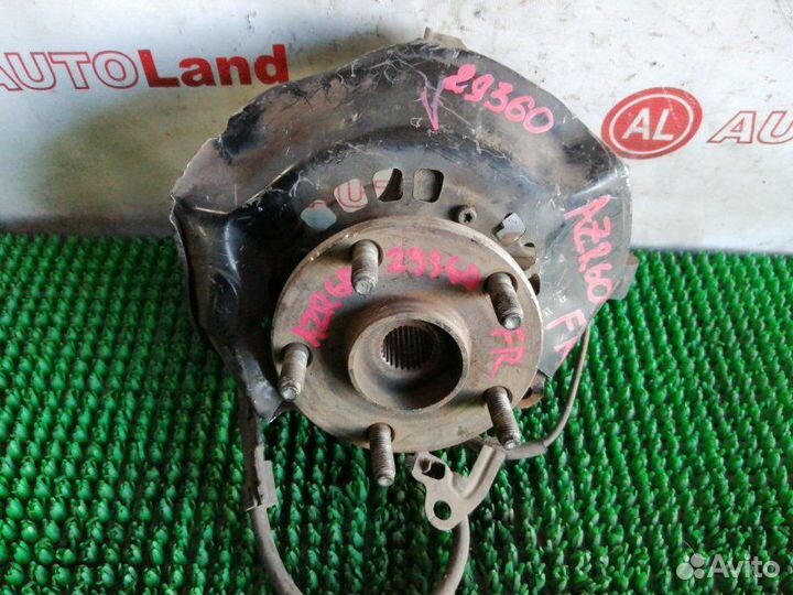 Ступица передняя правая Toyota Noah AZR60