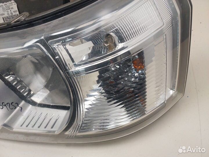 Фара (передняя) Land Rover Freelander 2, 2010